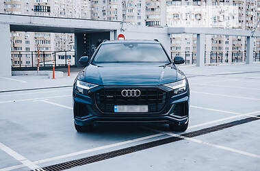 Внедорожник / Кроссовер Audi Q8 2018 в Киеве