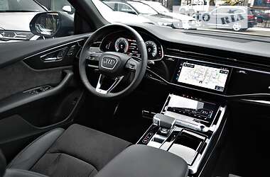 Внедорожник / Кроссовер Audi Q8 2021 в 