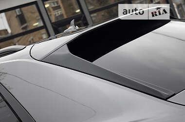 Внедорожник / Кроссовер Audi Q8 2021 в 