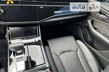 Позашляховик / Кросовер Audi Q8 2018 в 