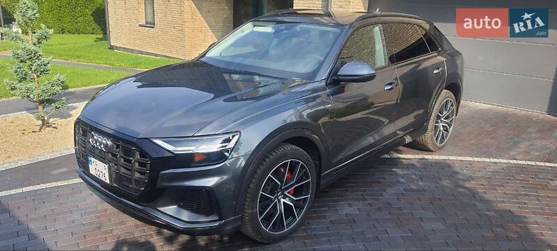 Внедорожник / Кроссовер Audi Q8 2019 в Киеве