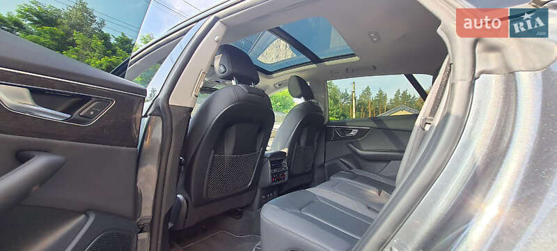 Внедорожник / Кроссовер Audi Q8 2019 в Киеве