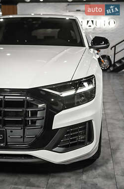 Внедорожник / Кроссовер Audi Q8 2018 в Ужгороде