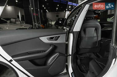 Внедорожник / Кроссовер Audi Q8 2018 в Ужгороде