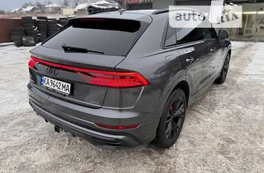 Позашляховик / Кросовер Audi Q8 2021 в 
