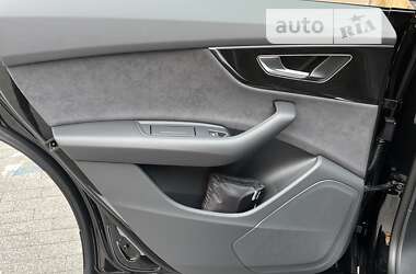 Внедорожник / Кроссовер Audi Q8 2024 в 