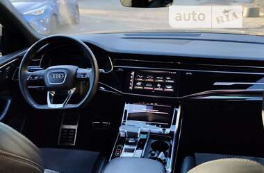 Позашляховик / Кросовер Audi Q8 2020 в Запоріжжі