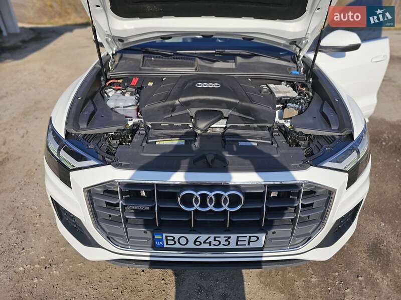 Внедорожник / Кроссовер Audi Q8 2018 в Тернополе