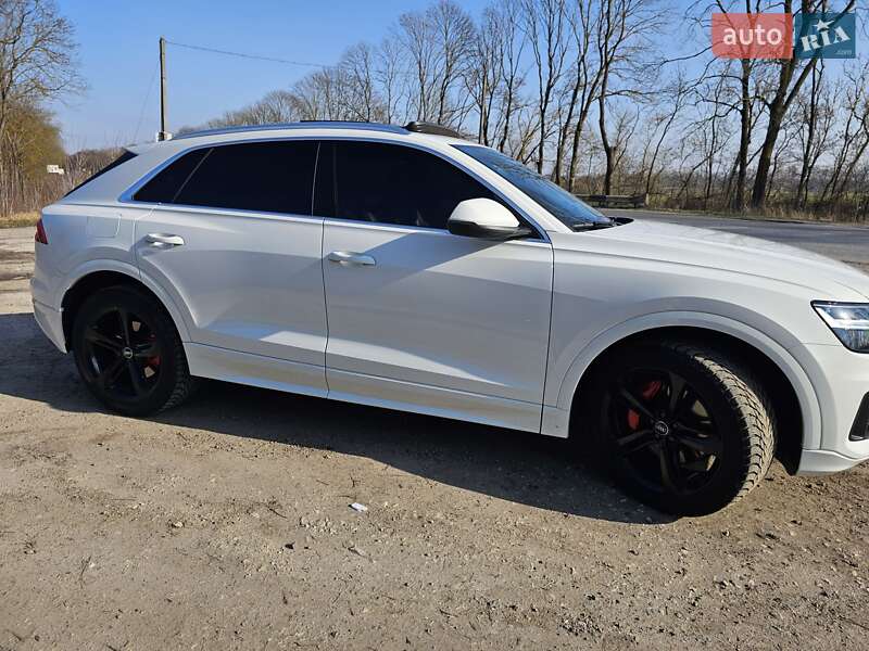 Внедорожник / Кроссовер Audi Q8 2018 в Тернополе