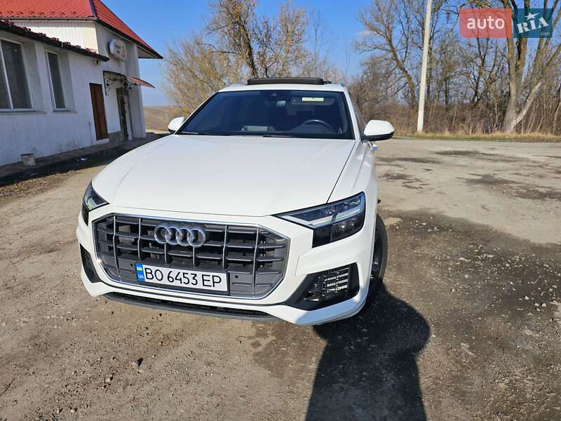 Внедорожник / Кроссовер Audi Q8 2018 в Тернополе