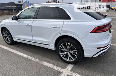 Позашляховик / Кросовер Audi Q8 2021 в Чернівцях