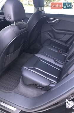 Внедорожник / Кроссовер Audi Q8 2018 в 