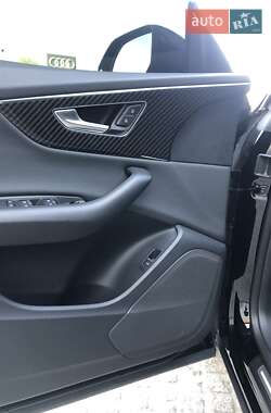 Внедорожник / Кроссовер Audi Q8 2018 в 