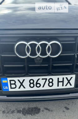 Позашляховик / Кросовер Audi Q8 2020 в 