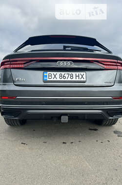 Позашляховик / Кросовер Audi Q8 2020 в 