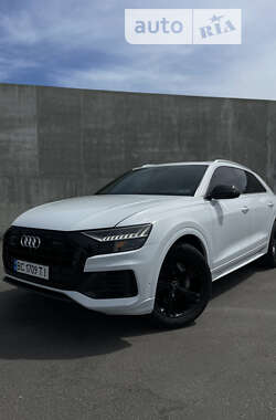 Audi Q8 2021