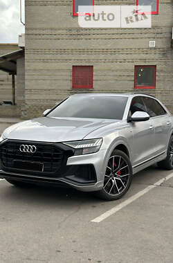 Позашляховик / Кросовер Audi Q8 2020 в Дніпрі