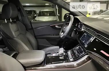 Audi Q8 2023