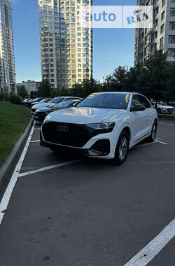 Позашляховик / Кросовер Audi Q8 2024 в Києві