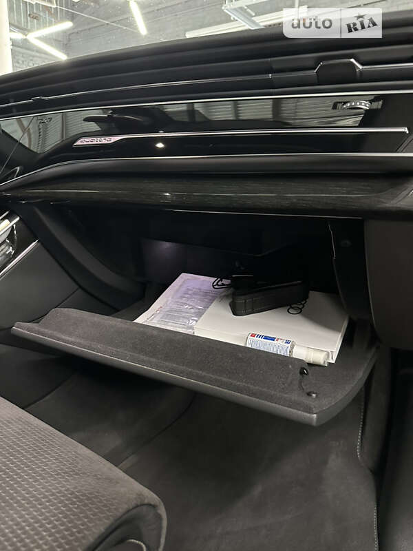 Внедорожник / Кроссовер Audi Q8 2022 в Полтаве