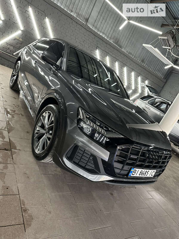 Внедорожник / Кроссовер Audi Q8 2022 в Полтаве