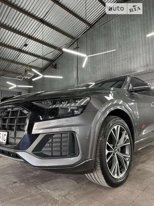 Внедорожник / Кроссовер Audi Q8 2022 в Полтаве