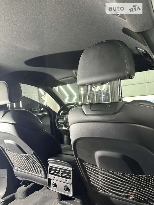 Внедорожник / Кроссовер Audi Q8 2022 в Полтаве