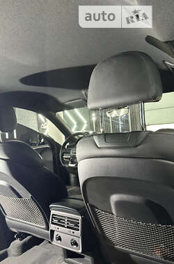 Внедорожник / Кроссовер Audi Q8 2022 в 