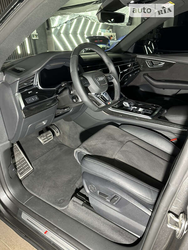 Внедорожник / Кроссовер Audi Q8 2022 в Полтаве