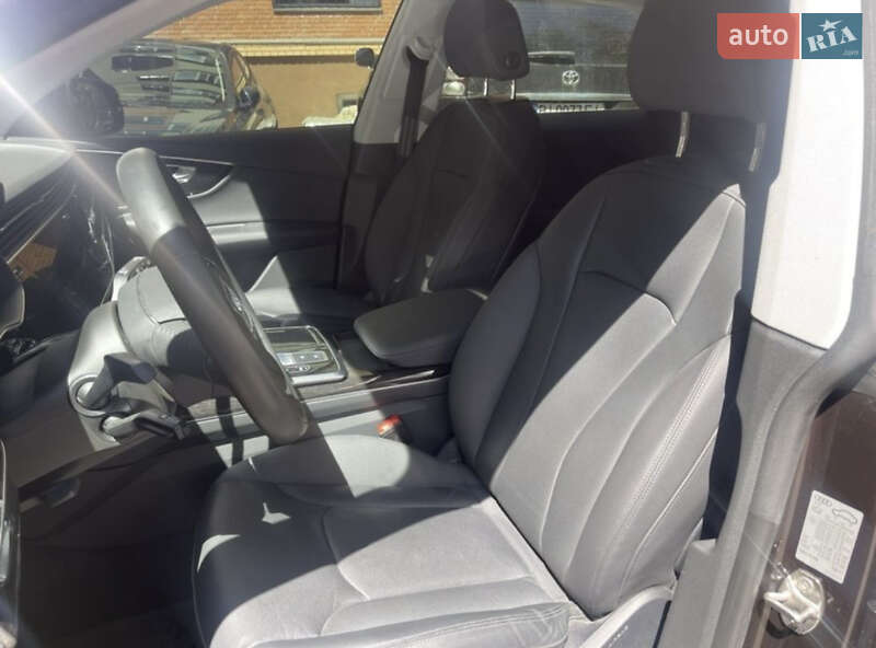 Внедорожник / Кроссовер Audi Q8 2020 в Полтаве