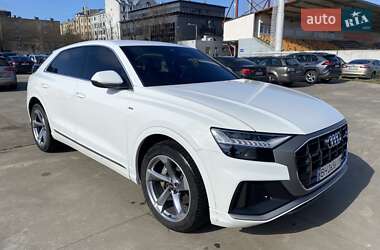 Внедорожник / Кроссовер Audi Q8 2018 в 