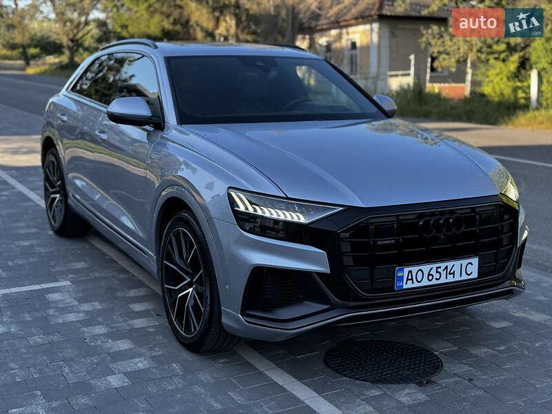 Внедорожник / Кроссовер Audi Q8 2021 в Ужгороде