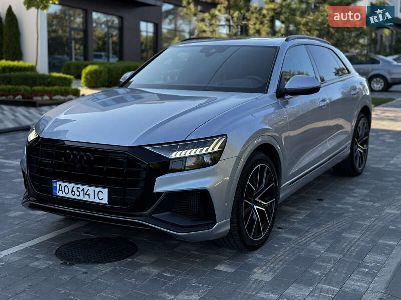 Внедорожник / Кроссовер Audi Q8 2021 в Ужгороде