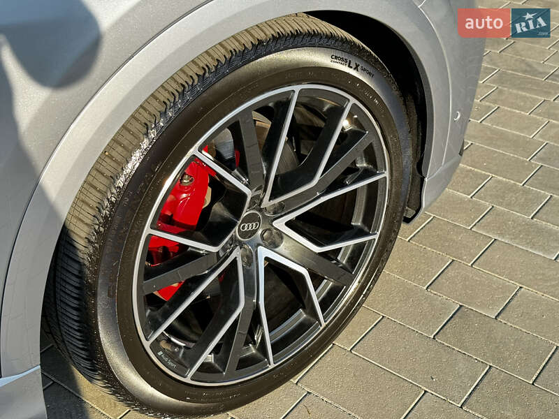 Внедорожник / Кроссовер Audi Q8 2021 в Ужгороде