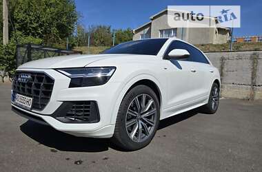 Позашляховик / Кросовер Audi Q8 2019 в Ужгороді