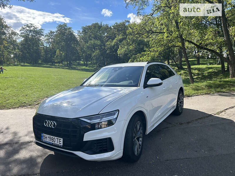 Позашляховик / Кросовер Audi Q8 2019 в Одесі