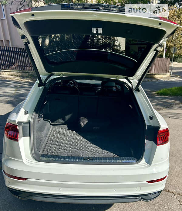 Позашляховик / Кросовер Audi Q8 2019 в Одесі