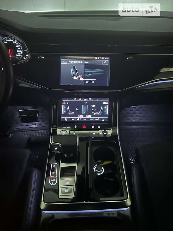 Позашляховик / Кросовер Audi Q8 2019 в Одесі
