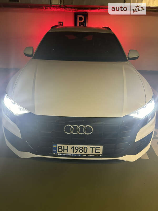 Позашляховик / Кросовер Audi Q8 2019 в Одесі