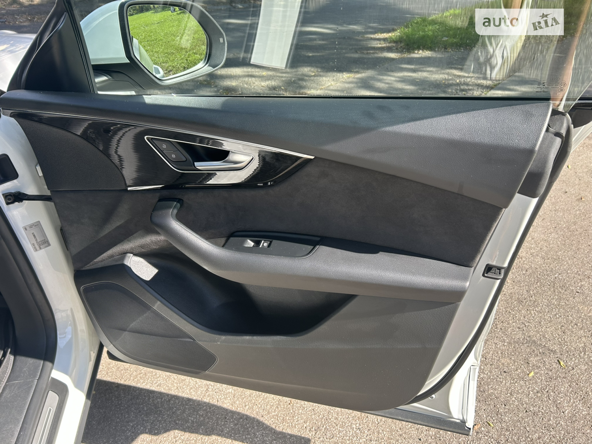 2019 Audi Q8 - мініатюра 18