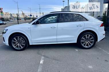 Позашляховик / Кросовер Audi Q8 2019 в Києві