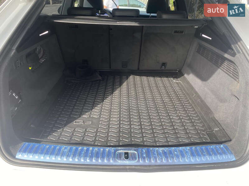 Позашляховик / Кросовер Audi Q8 2019 в Запоріжжі фото 15 Позашляховик / Кросовер Audi Q8 2019 в Запоріжжі