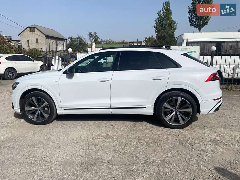 Позашляховик / Кросовер Audi Q8 2019 в Запоріжжі фото 24 Позашляховик / Кросовер Audi Q8 2019 в Запоріжжі