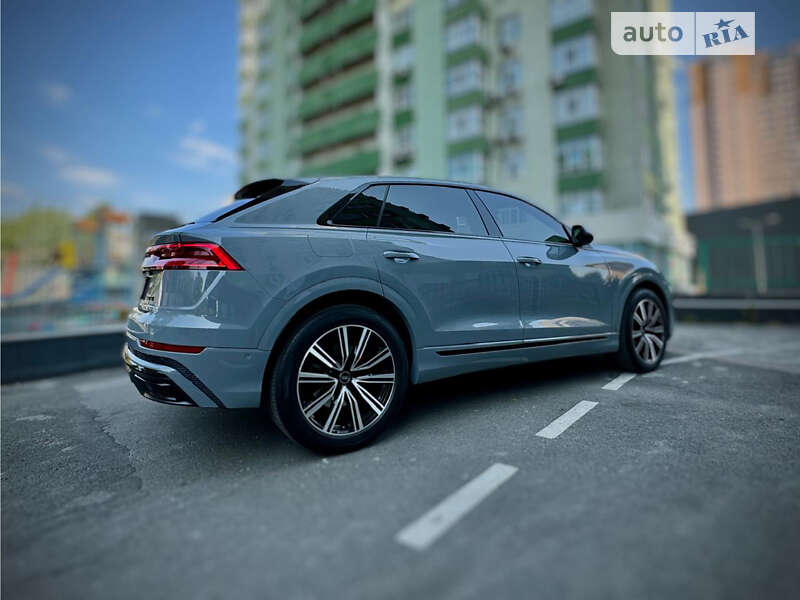 Внедорожник / Кроссовер Audi Q8 2018 в Киеве