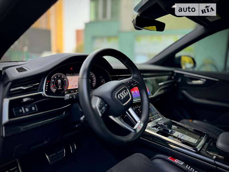 Внедорожник / Кроссовер Audi Q8 2018 в Киеве