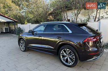 Внедорожник / Кроссовер Audi Q8 2020 в 