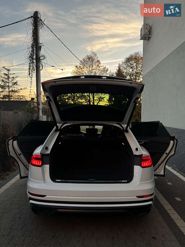 Внедорожник / Кроссовер Audi Q8 2018 в Ужгороде фото 16 Внедорожник / Кроссовер Audi Q8 2018 в Ужгороде