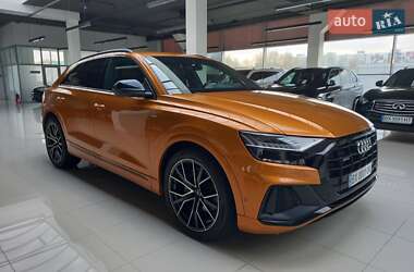 Внедорожник / Кроссовер Audi Q8 2019 в Хмельницком