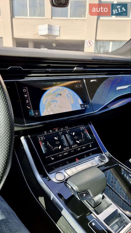 Внедорожник / Кроссовер Audi Q8 2018 в Одессе