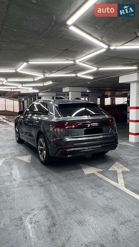 Внедорожник / Кроссовер Audi Q8 2018 в Одессе